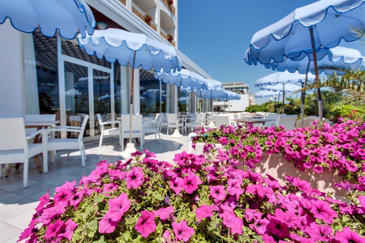 Hotel Internazionale Cesenatico Exterior foto