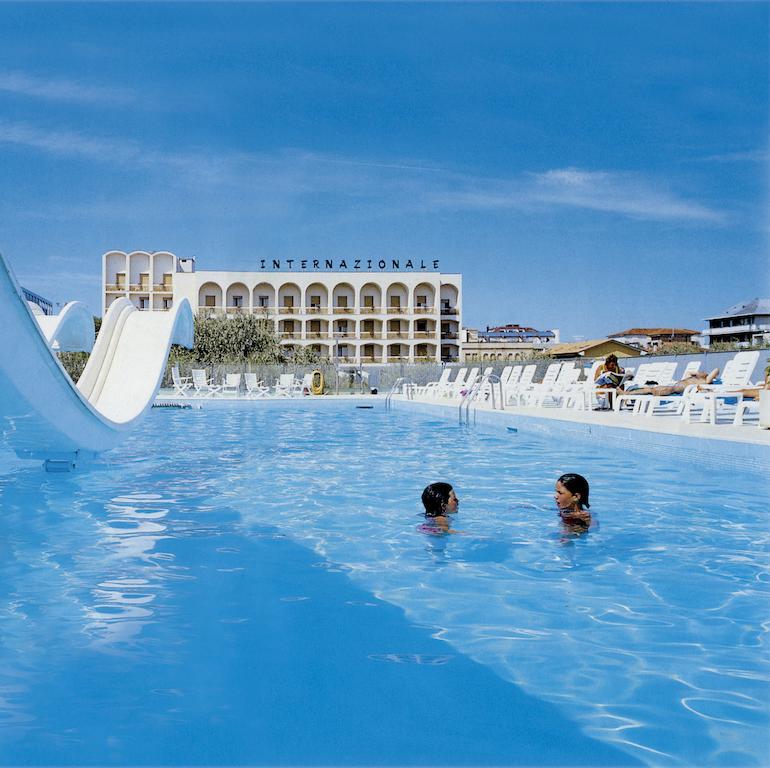 Hotel Internazionale Cesenatico Exterior foto